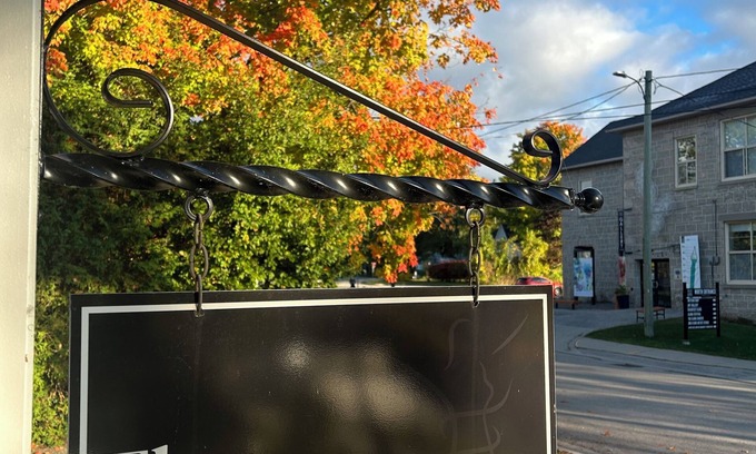 Elora Apartamento | The Rainforest Suite: cozy & spacious Suite right in Downtown Elora