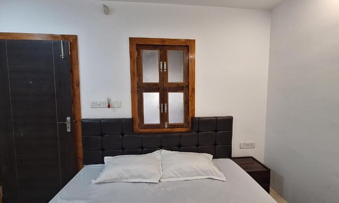 Mahmoorganj Casa | The Ramaa Guest House
