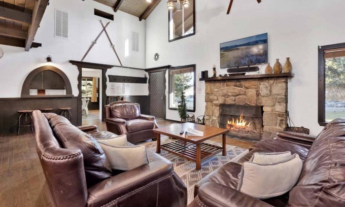Big Bear Hotel | The Ranch House at Shay Meadows by Big Bear Vacations