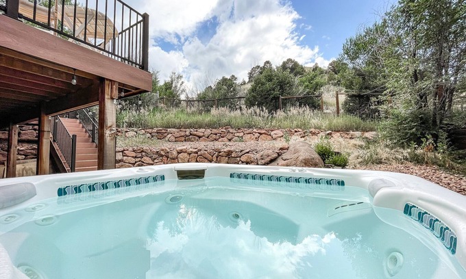 Colorado Springs Casa | The Red Barn Mountain House