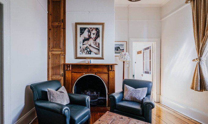Castlemaine Casa | The Redbrick House