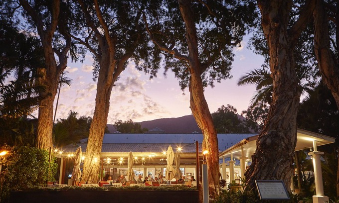 Palm Cove Hotel | The Reef House Adults Retreat