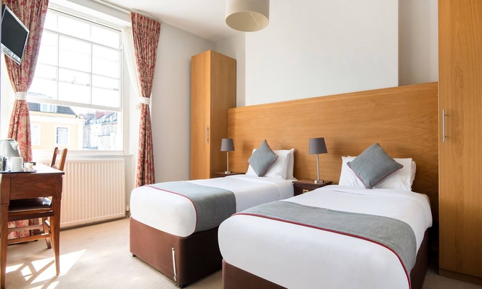 Clifton Hotel | OYO the Regency, Clifton Bristol