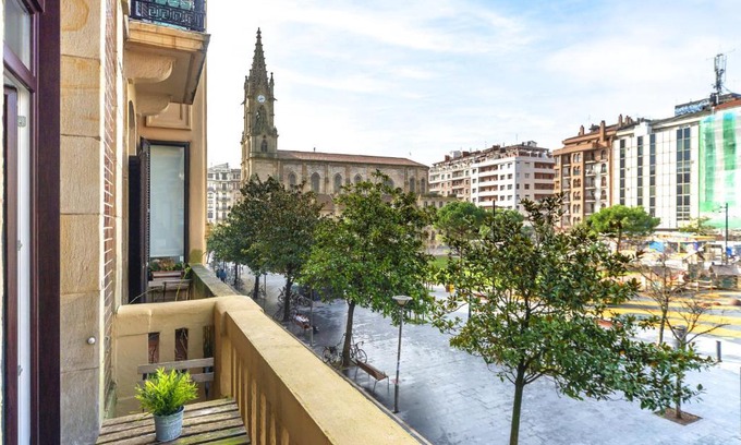 Gros Apartamento | The Rentals Collection - Joy