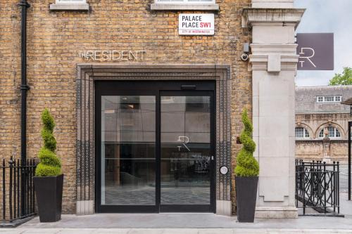 Westminster Hotel | The Resident Victoria