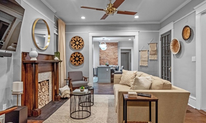 Westview Casa | The Restored BnB: 6BR Atlanta Retreat + Chef’s Kitchen + Walk to BeltLine