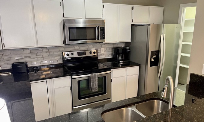 Johnson City Casa | The Retreat above Rocks - 2 Bedroom Townhome in North Johnson City!