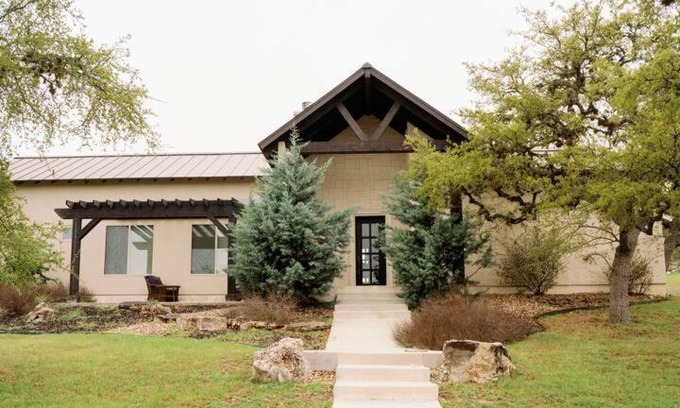Spring Branch Casa | The Retreat at Hidden Falls