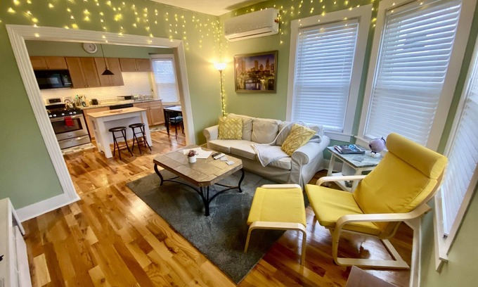 Providence Apartamento | ⭐The Rhody Retreat⭐ Minutes from Downtown ⭐Modern, Spacious, Highly Rated!!!⭐