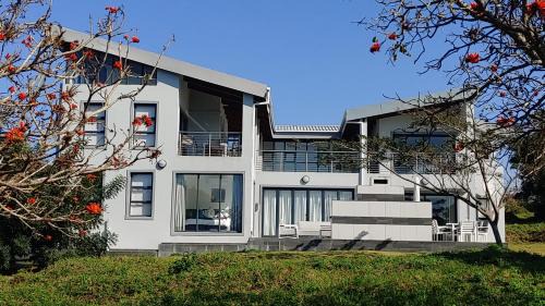 Zinkwazi Beach Casa | THE Ridge House