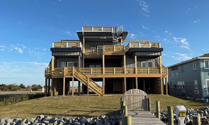 Nags Head Casa | The Ripple Effect-Brand New & Waterfront - 360 Degree Water!