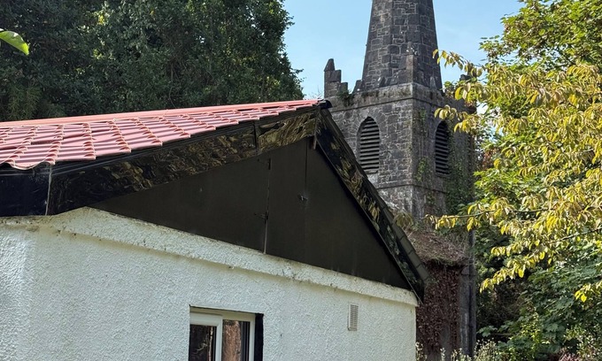 Parteen Chalet De Esquí | The River Lodge. Cottage on river-fronted estate 10 mins from Limerick City