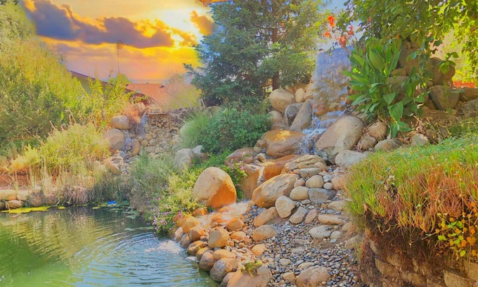 Springville Casa | The River View Barnhouse - Gateway to the Sequoia National Forest