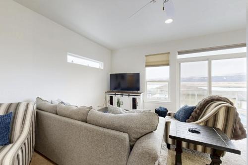 Quincy Casa | The River View on Riverview Way