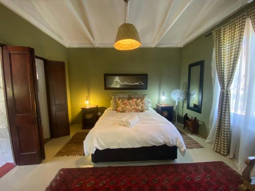 Knysna Cabina | The Riverdeck Accommodation and Backpackers