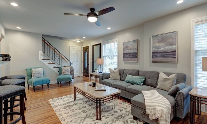 Rochester Casa | The Roc-House Airport Home Office Gaming Center