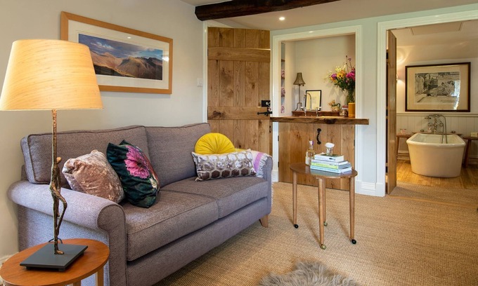 Meathop Apartamento | The Room @Rawsons - Boutique decor on a beautiful farm