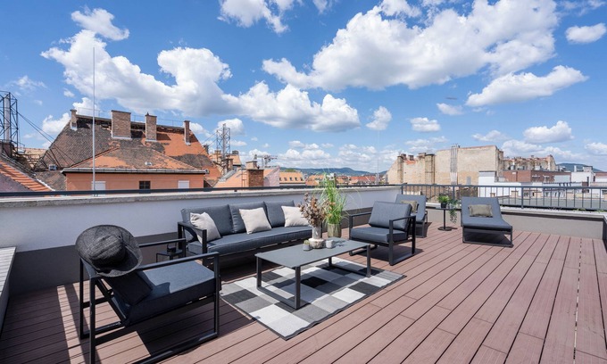 Erzsebetvaros Apartamento | The Rose Garden Apartments - Parking - 701