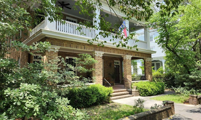 Wilmington Historic District Casa | The Rosemann-Historic 6-bedroom Downtown Wilmington home with many amenities