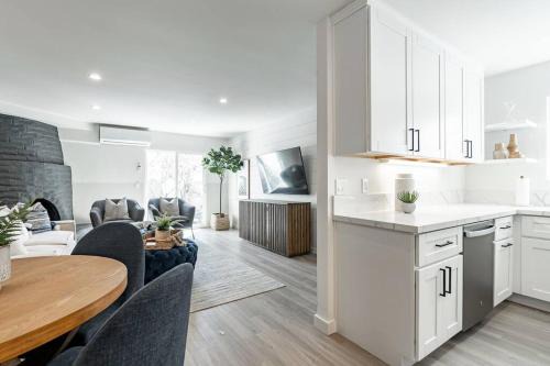 Beach Barber Tract Casa | The Rosemont - La Jolla Luxury