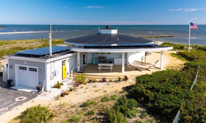 West Dennis Casa | The Round House: 002-D Waterfront in West Dennis