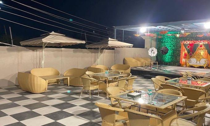 Faridabad Hotel | The Royal Inn