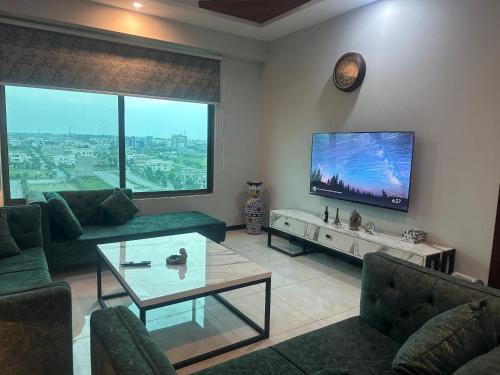 Fatehjang Apartamento | The Royal Reside
