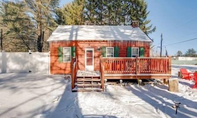 Blakeslee Casa | The Rustic Cabin The Rustic Cabin