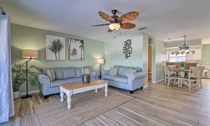 Holiday Beach Casa | ‘The Sage’ PCB Family Getaway - Walk to Beach!