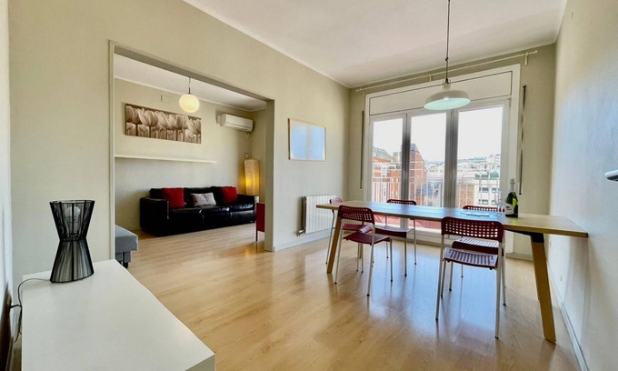 el Camp d'en Grassot i Gracia Nova Apartamento | The Sagrada Penthouse