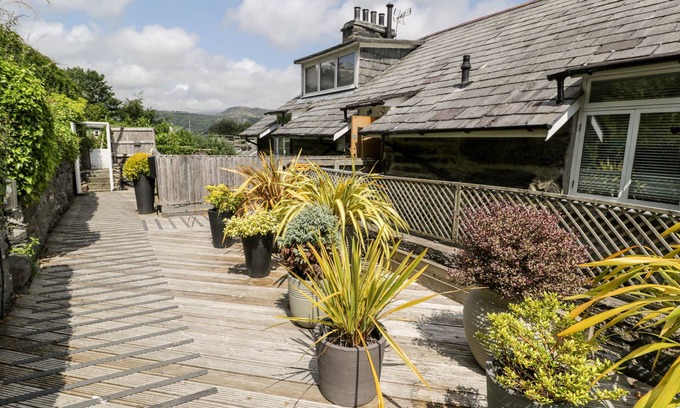 Borth-y-Gest Cabaña | The Sail Loft