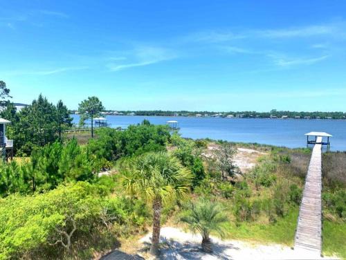Gulf Shores Villa | The Salty Fox, pool, sleeps 26, walk to beach