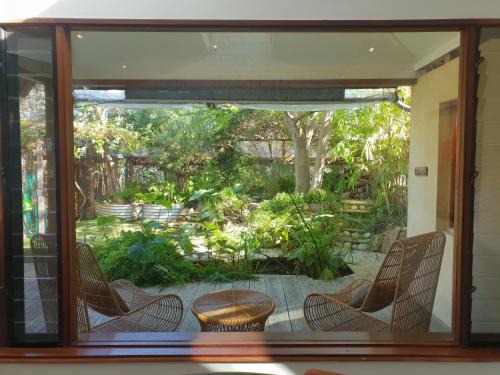 South Fremantle Apartamento | The Sanctuary - garden oasis in South Fremantle