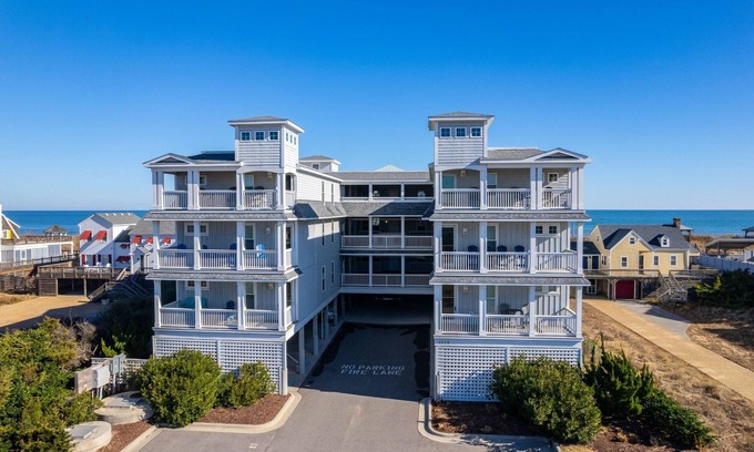 Kill Devil Hills Condominio | The Sand Dollar: Oceanfront Condo, Community Pool, Great Ocean Views!
