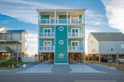 Oak Island Casa | The Sandcastle by Oak Island Accommodations