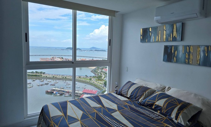 Panama City Apartamento | The Sands Balboa Avenue