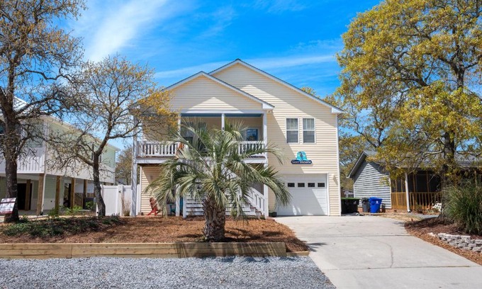 Tranquil Harbour Casa | The Sassy Seahorse by Oak Island Accommodations
