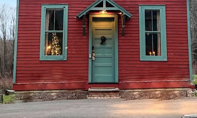Franklin Springs Cabaña | The Schoolhouse at Blueberry Brook