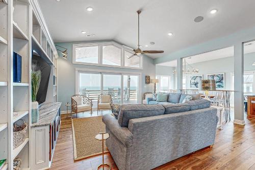 Surf City Casa | The Scotch