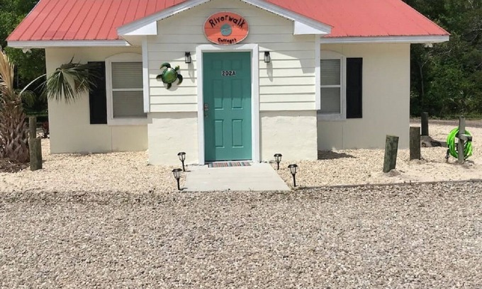 Carrabelle Apartamento | The Sea Turtle at Riverwalk Cottages Unit 202A