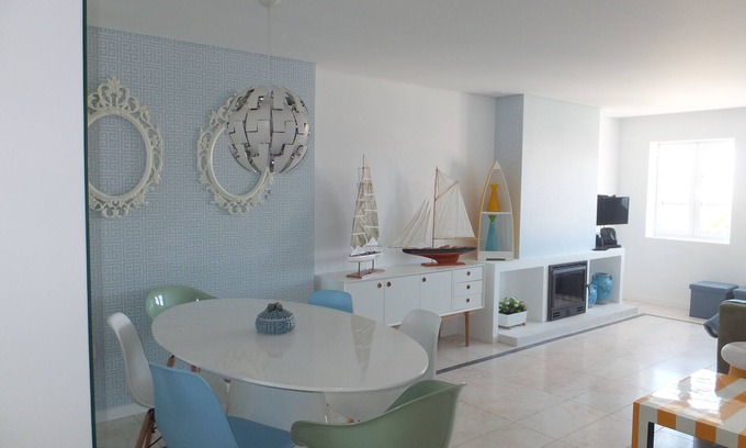 Barra Apartamento | The Seagull Beach House - 3 bedrooms -"Direct view to the beach"
