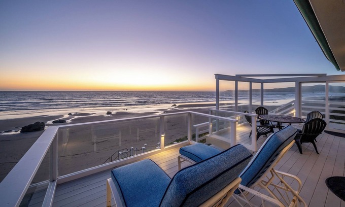 Cayucos Casa | The Seal House: Oceanfront Bliss with Private Beach Access, Dog Friendly!
