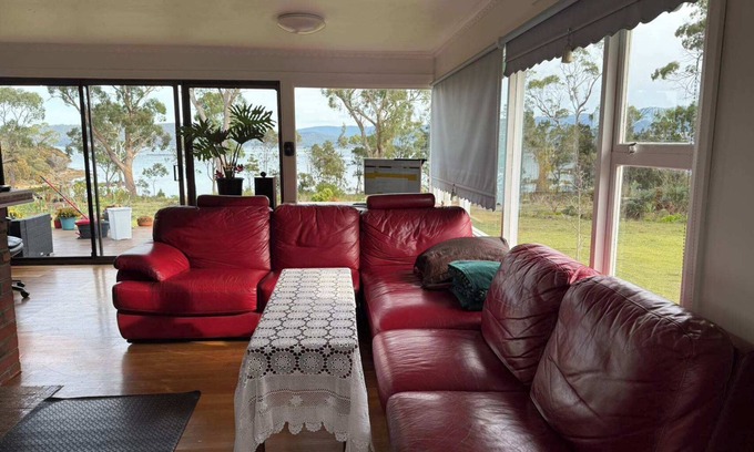 Tinderbox Casa | The Seaside House - A little gem by the sea