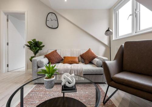 West Hendon Apartamento | The Serene City Zen - 1BR Sanctuary