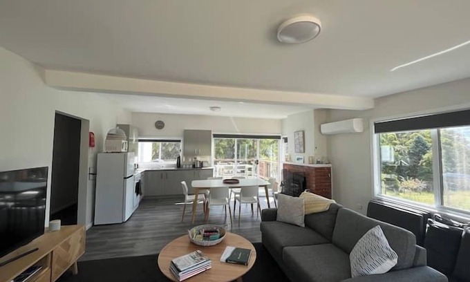 Adventure Bay Casa | The Shack on Francis