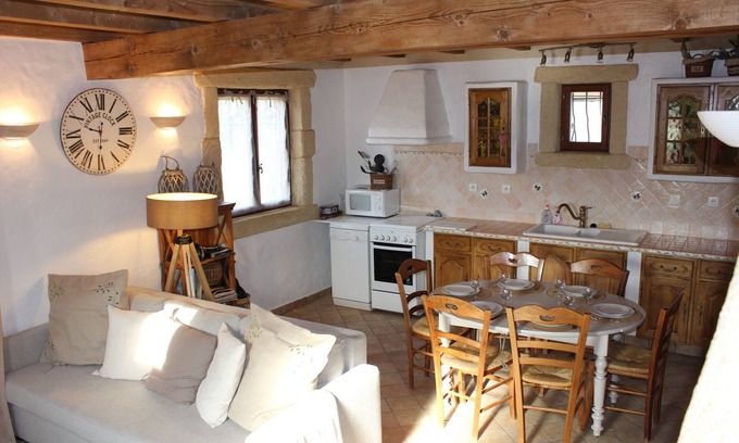Mirabel-aux-Baronnies Casa | The shed in the olive trees, indoor heated swimming pool 5 minutes from Nyons