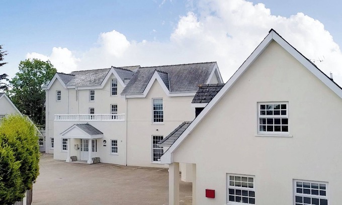 Tenby Cabaña | The Shell at the Hideaway, TENBY