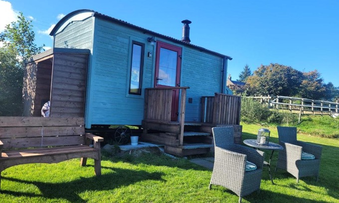 Newtownabbey Casa | The Shepherds Hut at Forestview Farm