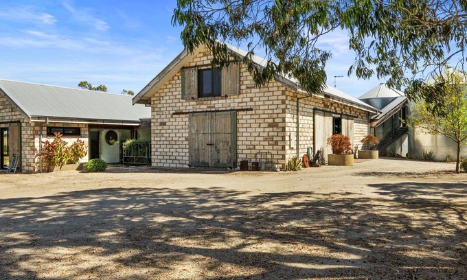 Inverloch Otro | The Silo House Inverloch