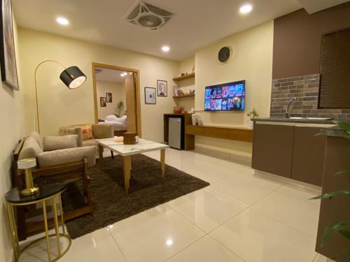 Islamabad Apartamento | The Skyluxe Designer Suite with Rooftop Pool